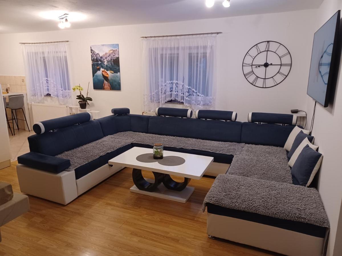 Apartmani Marijamagdalena Грачац Экстерьер фото